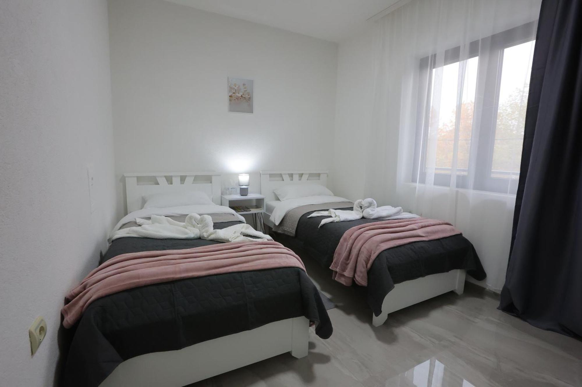 Ivan'S Guesthouse Paraćin 外观 照片